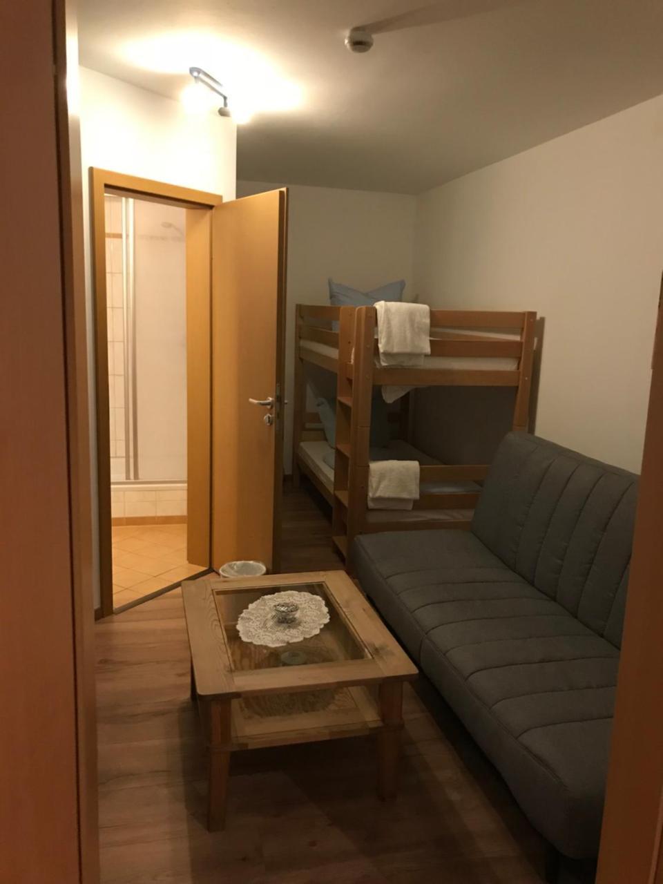 Hotel Guntia Boardinghouse Günzburg Екстериор снимка