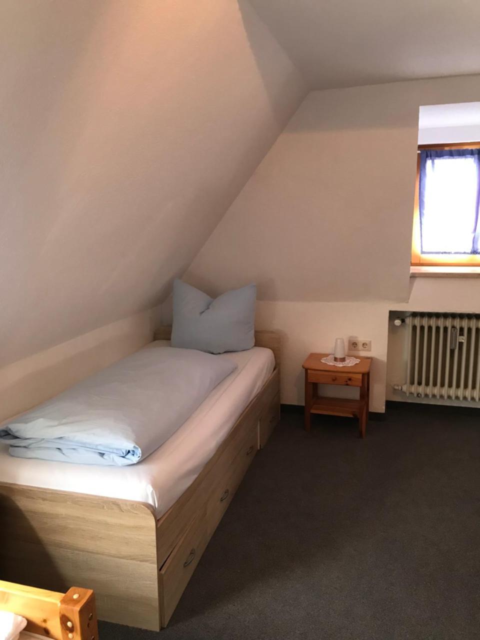 Hotel Guntia Boardinghouse Günzburg Екстериор снимка