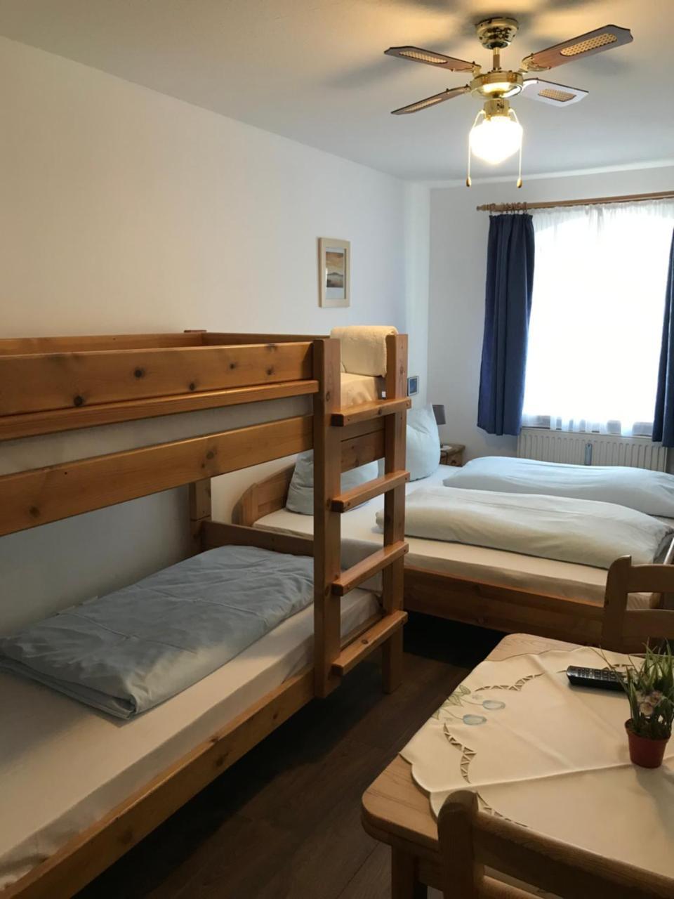 Hotel Guntia Boardinghouse Günzburg Екстериор снимка