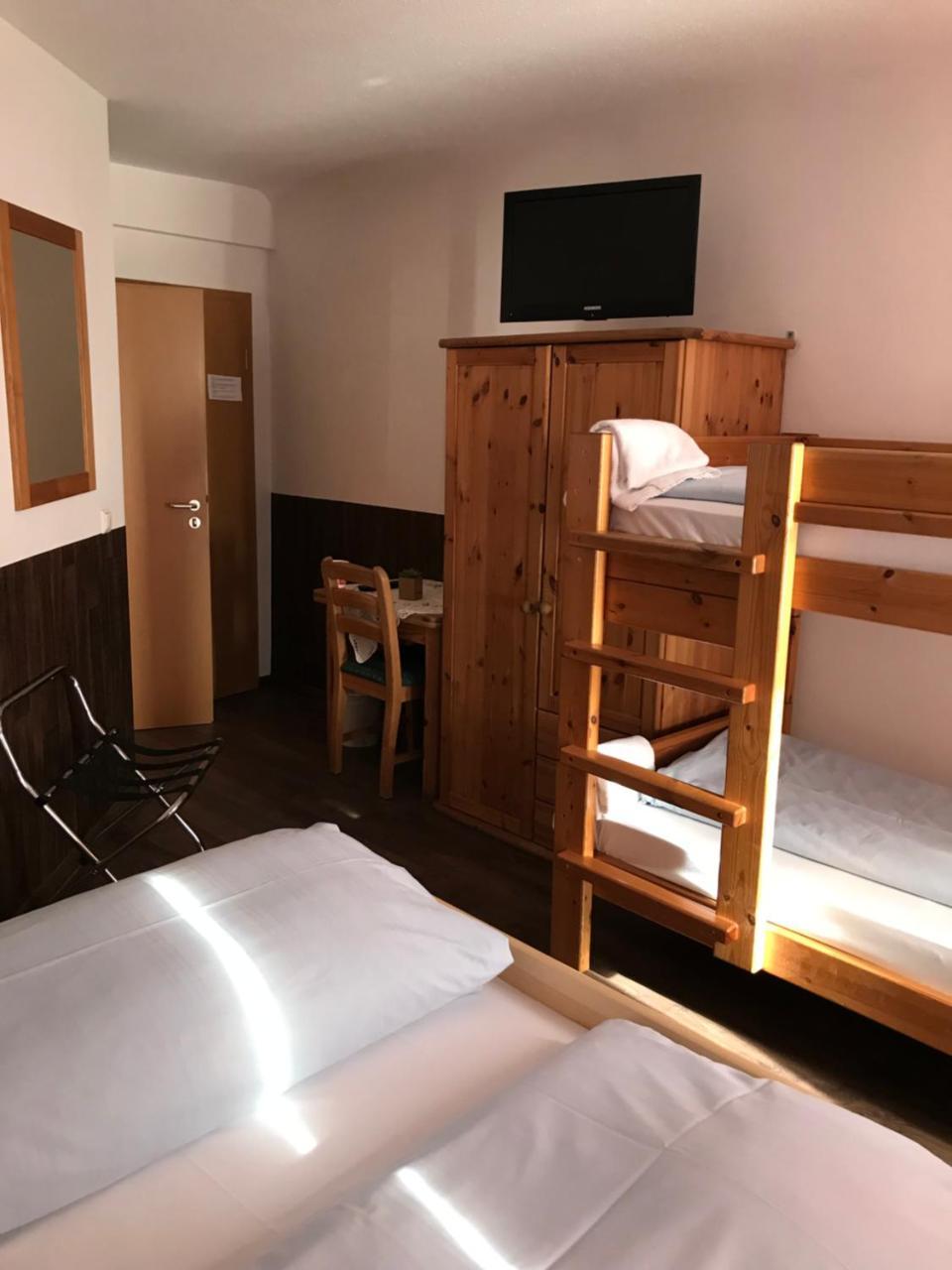 Hotel Guntia Boardinghouse Günzburg Екстериор снимка
