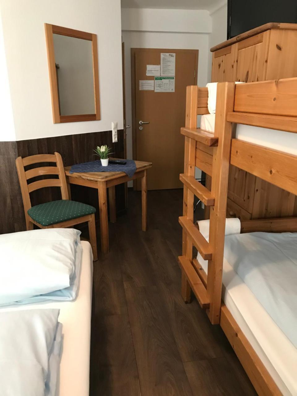 Hotel Guntia Boardinghouse Günzburg Екстериор снимка
