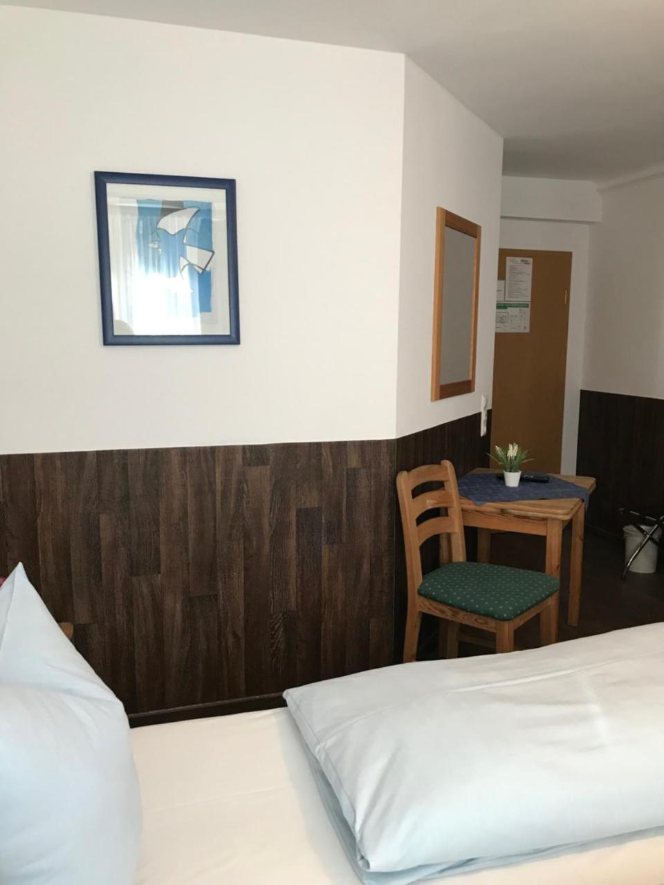 Hotel Guntia Boardinghouse Günzburg Екстериор снимка