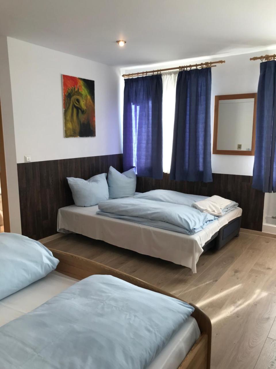 Hotel Guntia Boardinghouse Günzburg Екстериор снимка