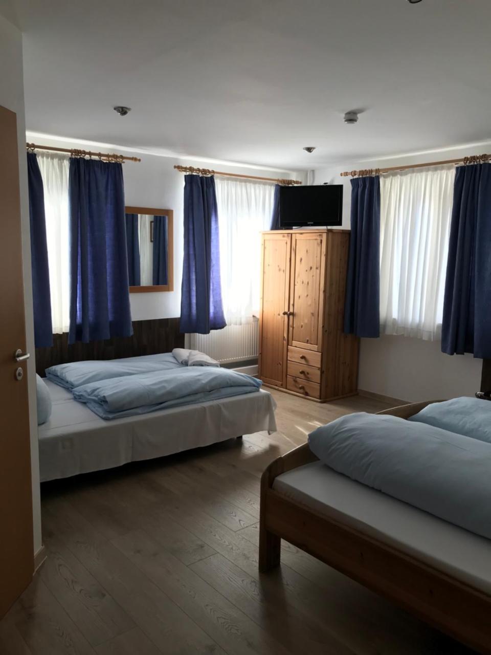 Hotel Guntia Boardinghouse Günzburg Екстериор снимка